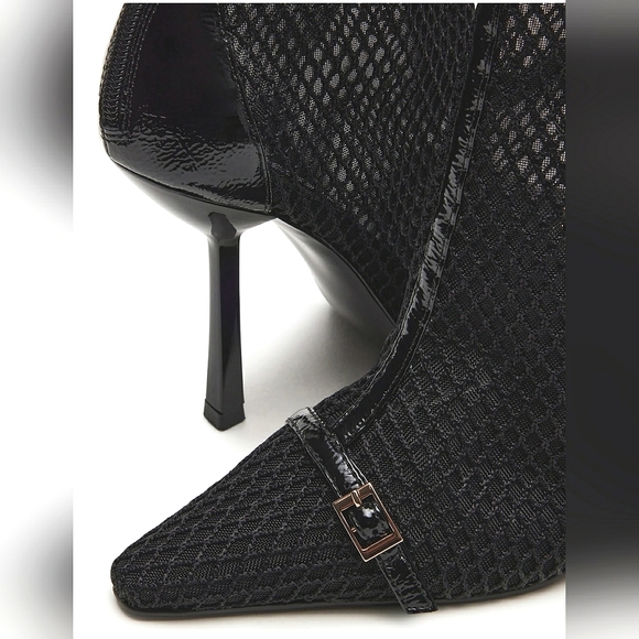 Steve MADDEN Black Stiletto Gold Buckle Mesh Pointed Toe Stylish Booties - Picture 2 of 7